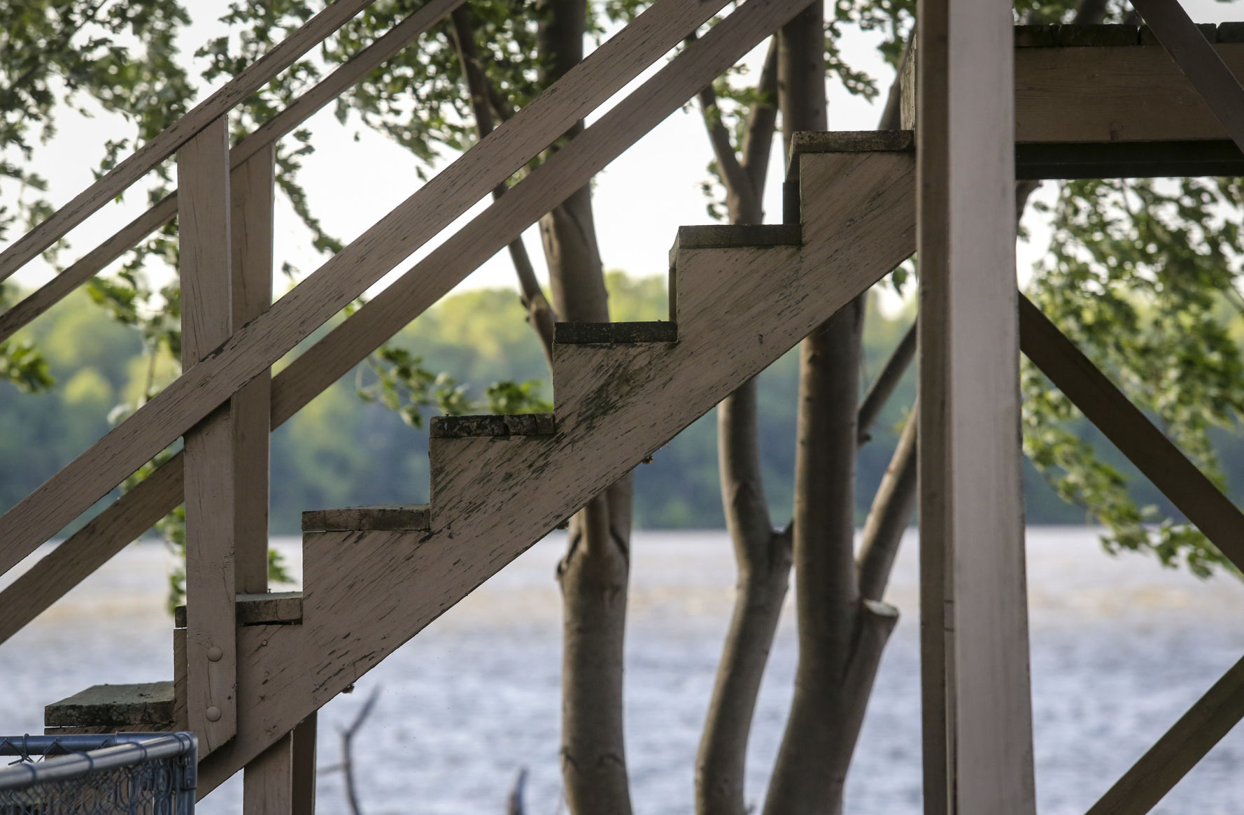 THE GREAT RIVER-0927